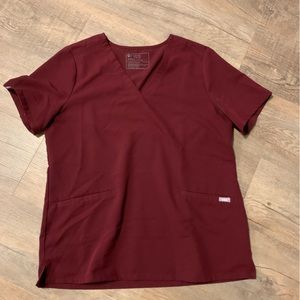 Figs Burgundy Casma three-pocket scrub top